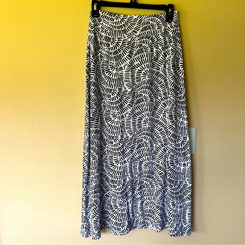 Black & White Maxi Skirt - Size Small